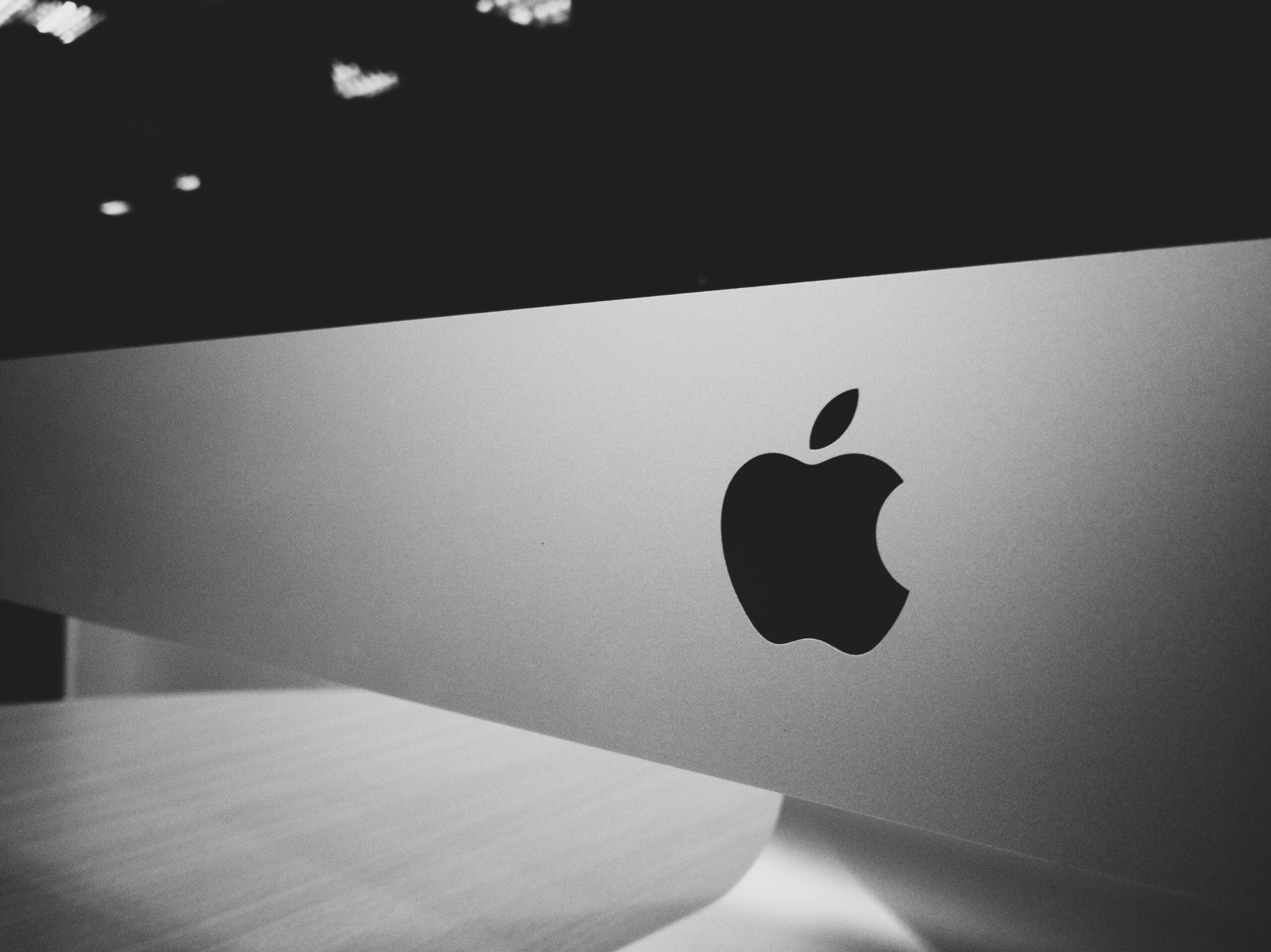 Apple new laptop